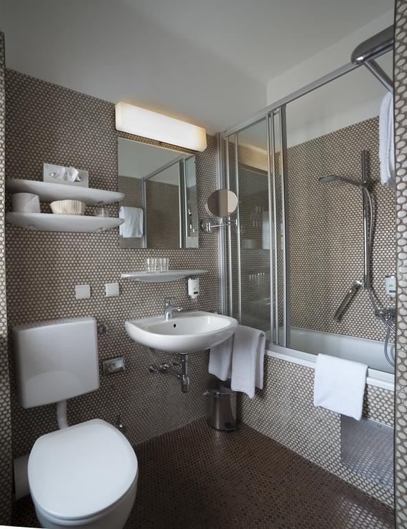 Hotel Vier Jahreszeiten ซาลซ์บูร์ก ภายนอก รูปภาพ