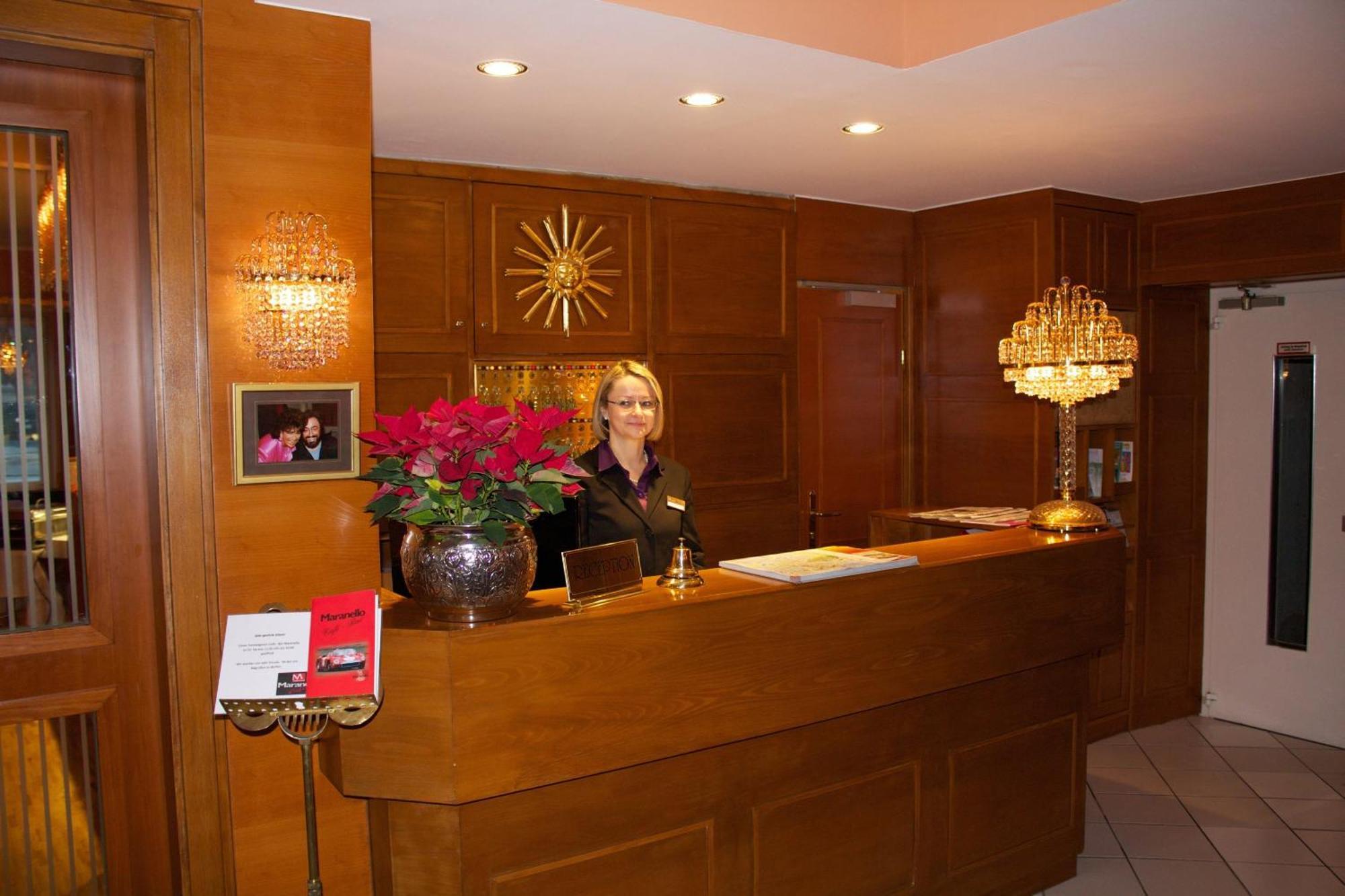 Hotel Vier Jahreszeiten ซาลซ์บูร์ก ภายนอก รูปภาพ