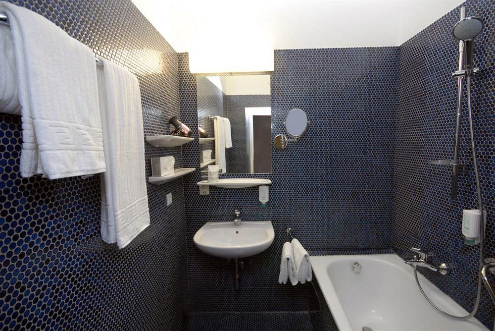 Hotel Vier Jahreszeiten ซาลซ์บูร์ก ภายนอก รูปภาพ