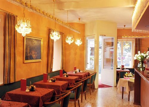 Hotel Vier Jahreszeiten ซาลซ์บูร์ก ภายนอก รูปภาพ